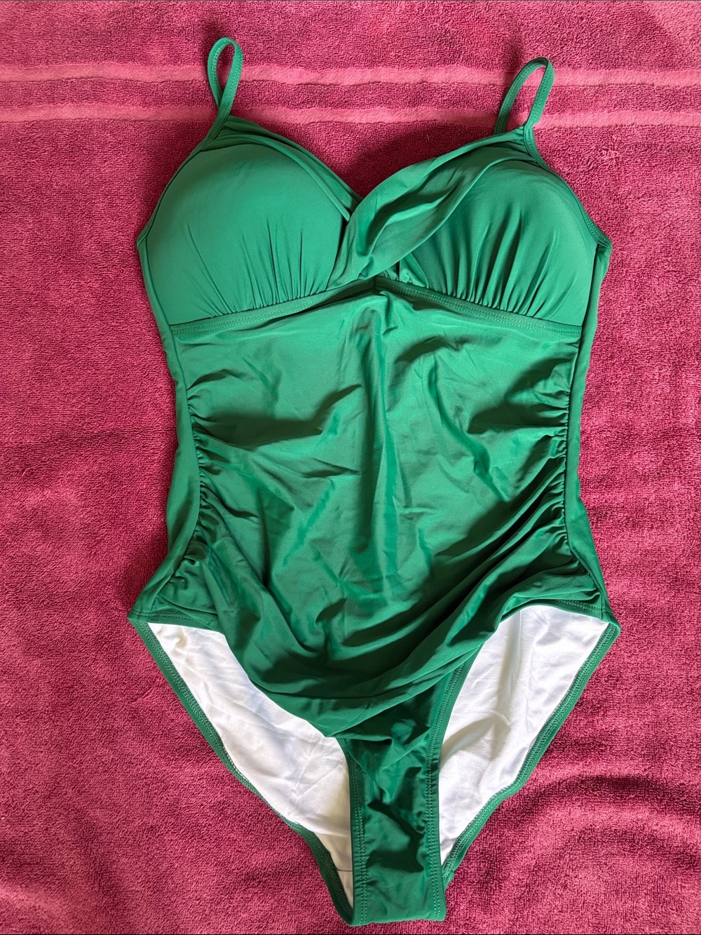 Hilor Emerald Green Women's One-Piece Twist top Swimsuit with Structured Cups